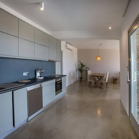Prinos Luxury Suite